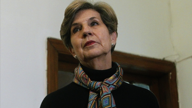 Isabel Allende se reunió con movimientos de izquierda que están fuera de Nueva Mayoría