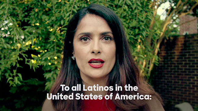 Salma Hayek protagonizó anuncio en español de la campaña de Hillary Clinton