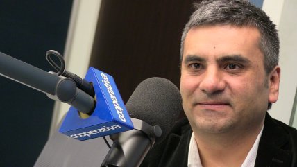 Mago: Con la magia pretendemos que los alumnos levanten su cabeza y se asombren