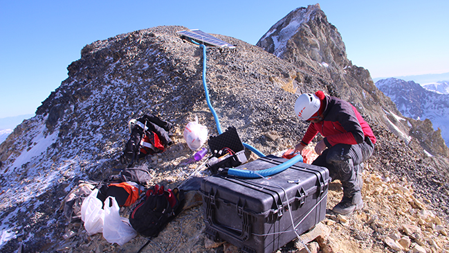Proyecto de la U. de Chile fue reconocido como mejor empresa extranjera en Canadá