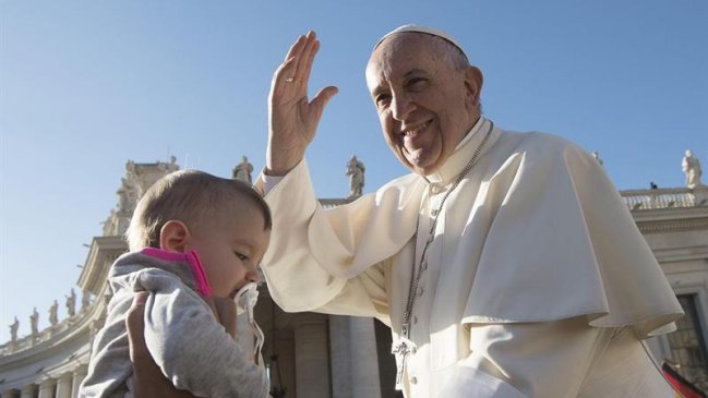 Papa afirmó que los extranjeros pueden dar ejemplo y denunció su marginación