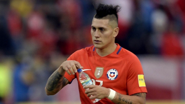 Pizzi cambió el esquema y probó a Nicolás Castillo como centrodelantero