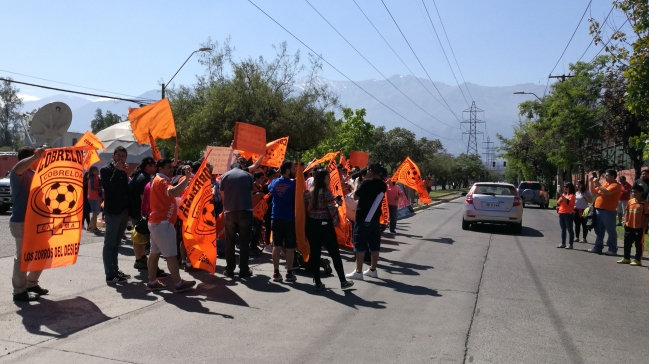 Seleccionados recibieron a trabajadores de Cobreloa con sueldos impagos