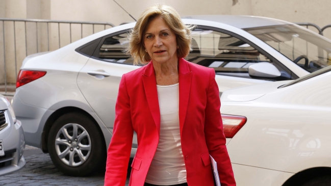 Presentan denuncia contra Matthei por inscribir su domicilio electoral en sede UDI