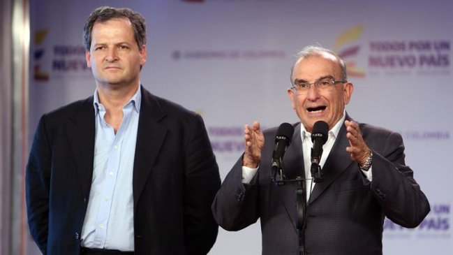 Negociadores de Gobierno colombiano viajan a Cuba en busca de acuerdo con la FARC