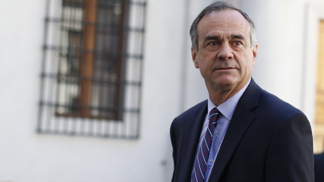 Walker fustigó críticas de Fernández y reiteró 