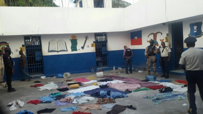 Más 100 reclusos se fugaron cárcel haitiana dejando muertos y heridos