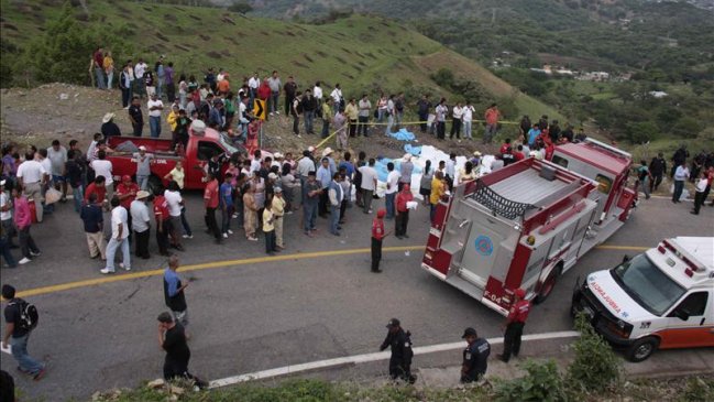 Al menos once muertos en un accidente de bus en Estados Unidos