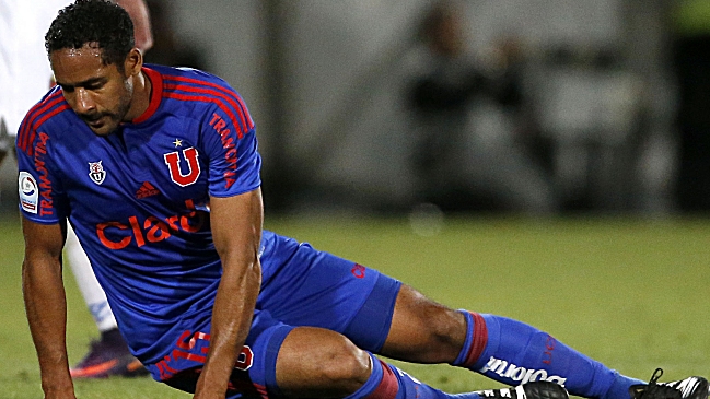 Jean Beausejour sufrió un desgarro y estará dos semanas fuera de las canchas