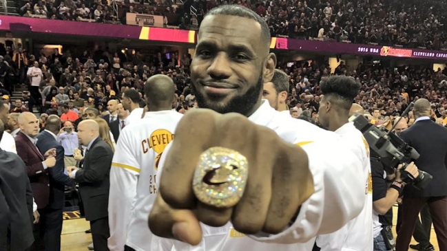 Cleveland Cavaliers dio el vamos a nueva temporada de la NBA con sólido triunfo