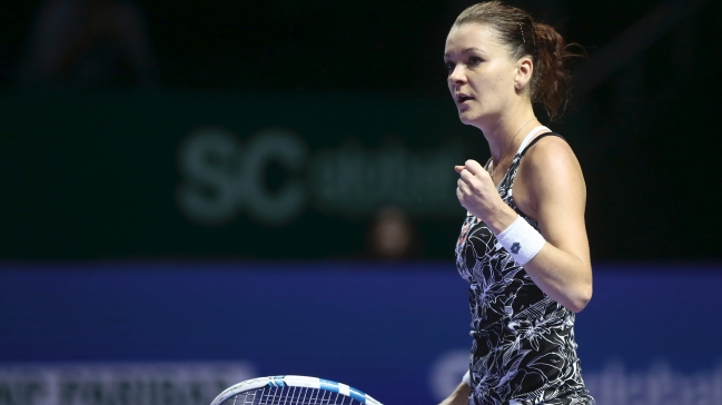 Agnieszka Radwanska mantuvo sus opciones en el WTA Finals