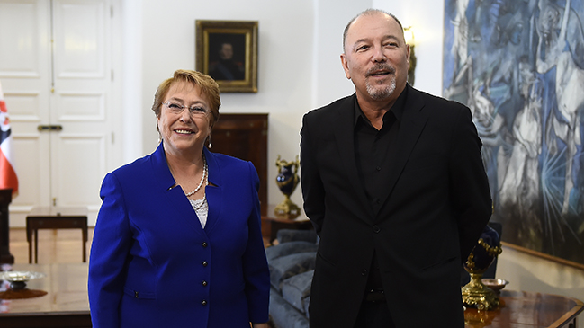 Michelle Bachelet recibió al músico Rubén Blades