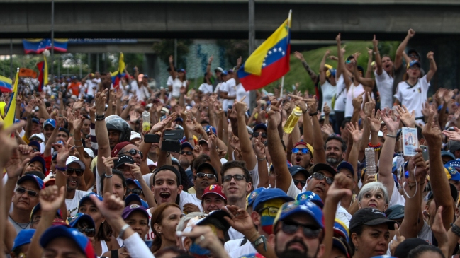 Oposición llamó a una huelga general en Venezuela este viernes