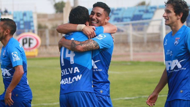 San Marcos de Arica derribó como visita a Rangers y es escolta en la Primera B
