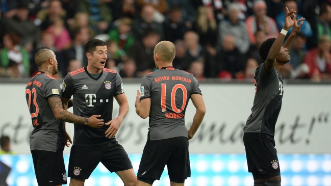 Bayern Munich de Arturo Vidal derrotó como visita a PSV en la Liga de Campeones