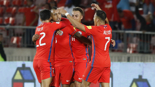 Pizzi entregó la nómina sin incluir a Valdivia y Pinilla para choques con Colombia y Uruguay