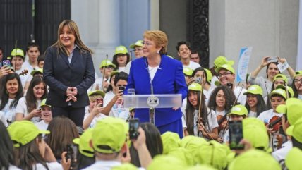 Presidenta Bachelet recibió a integrantes de orquestas juveniles e infantiles