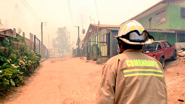 Incendios forestales simultáneos afectan a la Región de Valparaíso