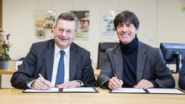 Federación Alemana confirmó a Reinhard Grindel como presidente