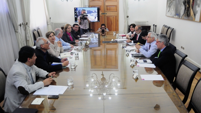 Reajuste: Gobierno diseñará fórmula para veto, pero mantendrá oferta de 3,2%