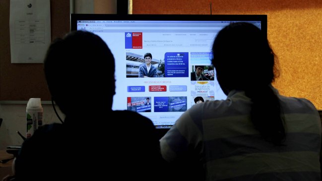 El 20 de noviembre vence el plazo para postular a la gratuidad, becas y créditos