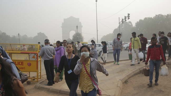 Extreman medidas en Nueva Delhi por altos niveles de contaminación del aire