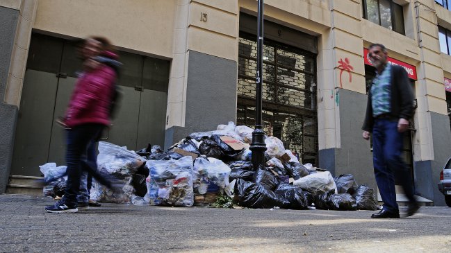 Casi 60 por ciento de chilenos respalda paro de funcionarios públicos