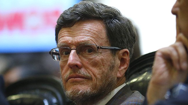 Renovación Nacional: Negociaciones acercan a Carlos Larraín a una mesa de consenso