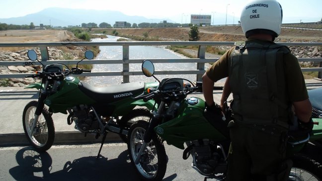 Encapuchados y Carabineros se enfrentaron durante notificación judicial en Tirúa
