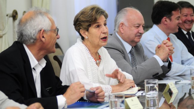 Nueva Mayoría busca superar 