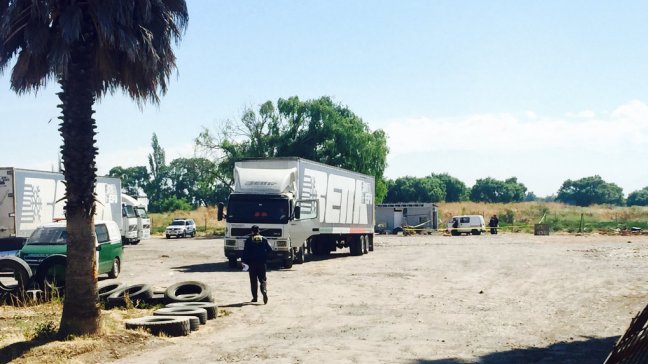 Hallan cadáver de un hombre de 71 años dentro de un furgón