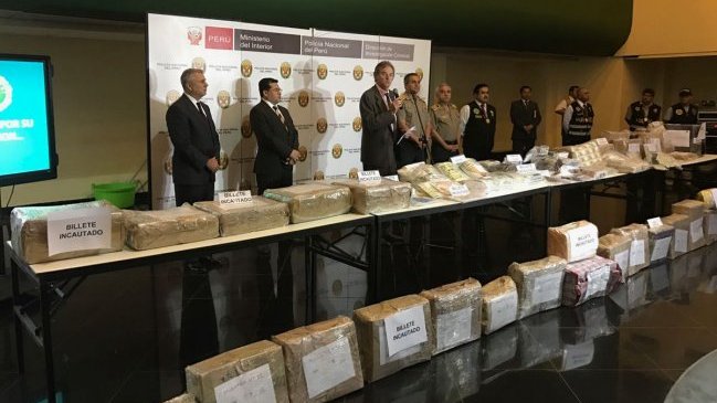 Policía de Perú incautó 30 millones de dólares y 50 mil euros falsos