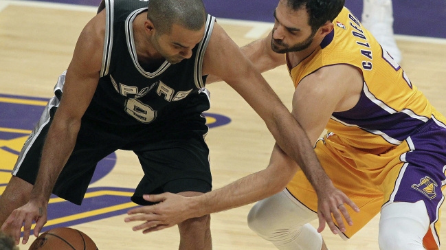 Los Spurs frenaron la racha de los Lakers en el Staples Center