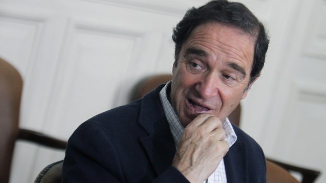 Hernán Larraín: No hay deshonor en que una persona vaya a declarar