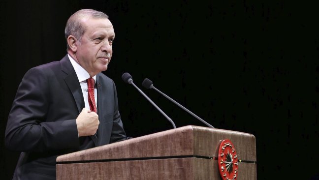 Turquía despide a más de 15 mil funcionarios y cierra más de 500 asociaciones