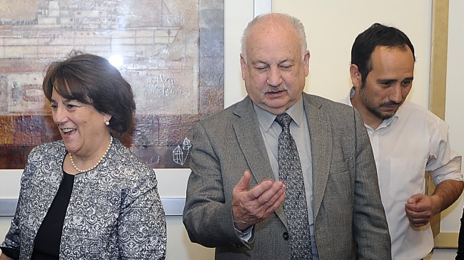 Glosa de gratuidad: PC niega que acuerdo con la derecha sea 