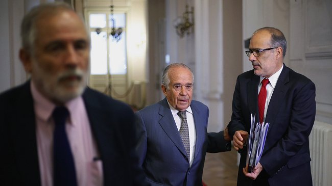 Zaldívar y acuerdo por glosa de gratuidad: 