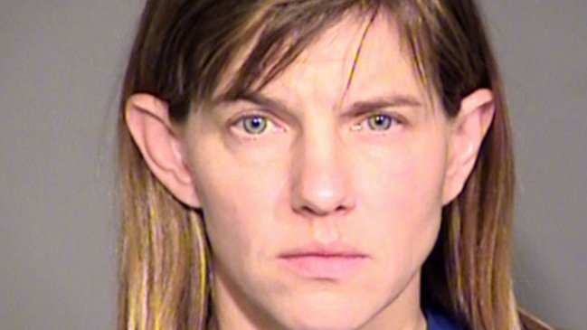 Mujer fue acusada de inyectarle heces a su hijo durante tratamiento de cáncer