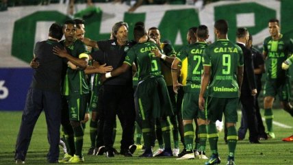 Presidente de Brasil decretó tres días de duelo por tragedia de Chapecoense