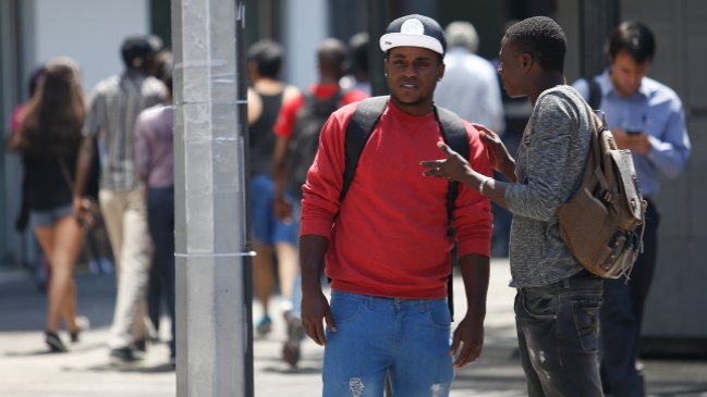 Experto: La ley vigente ve al inmigrante como enemigo