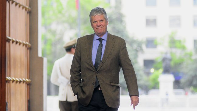 Ministro Eyzaguirre anunció que se retirará de la política tras este Gobierno
