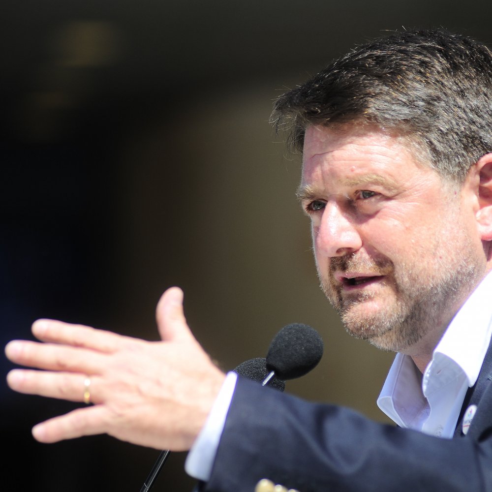 Orrego anuncia avances en proyecto que reemplazará al aeródromo Tobalaba