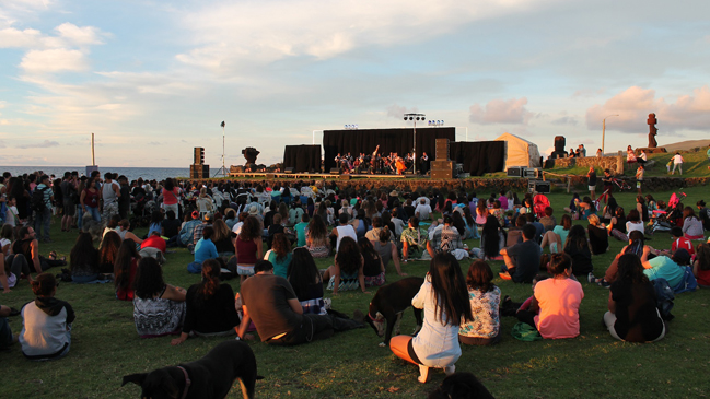 Bafona homenajeó a Violeta Parra en Isla de Pascua