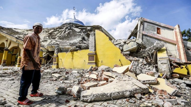 Más de 90 muertos por terremoto de 6,5 Richter en Indonesia