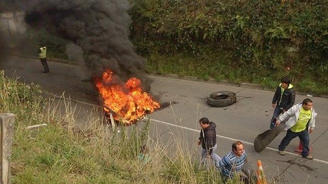 Manifestantes protestan en La Araucanía por mal diseño de carretera