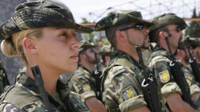 Presentan demanda colectiva contra FF.AA. de Canadá por discriminación sexual