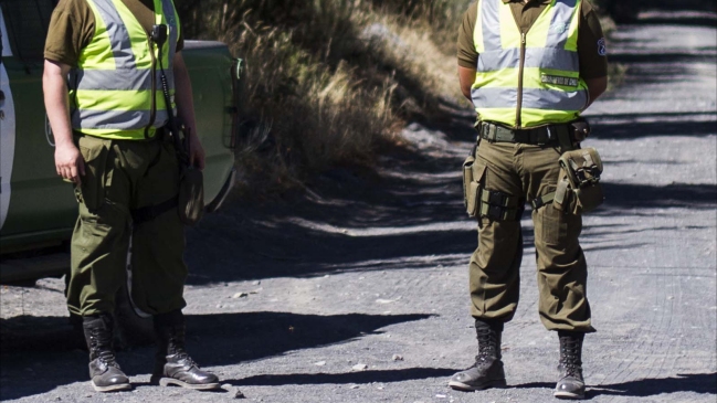 Villarrica: Dos carabineros fueron internados por posible intoxicación