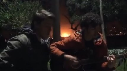   Jóvenes cantaban cuando fueron sorprendidos por las explosiones en Estambul 