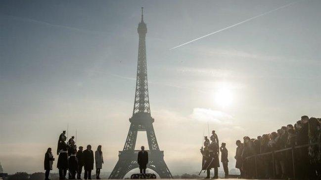 La torre Eiffel cierra al público por segundo día consecutivo por huelga
