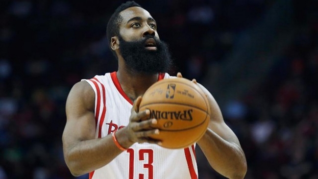James Harden empató marca de Hakeem Olajuwon en triunfo de los Rockets
